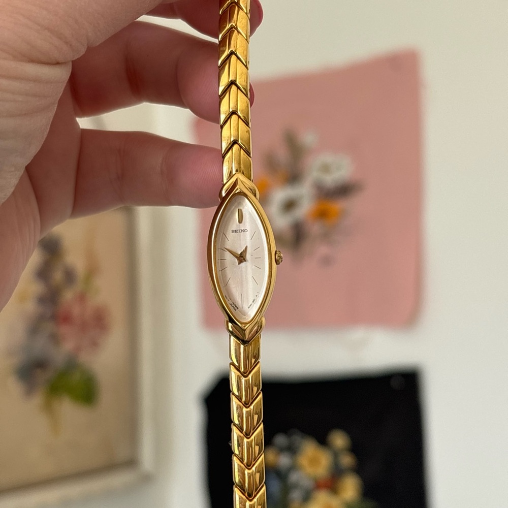 Seiko Gold-Tone dainty Watch - Gold